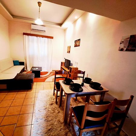 Appartamento House With Yard Subway 5Min Walk Atene Esterno foto