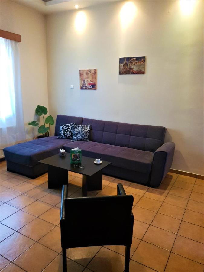 Appartamento House With Yard Subway 5Min Walk Atene Esterno foto