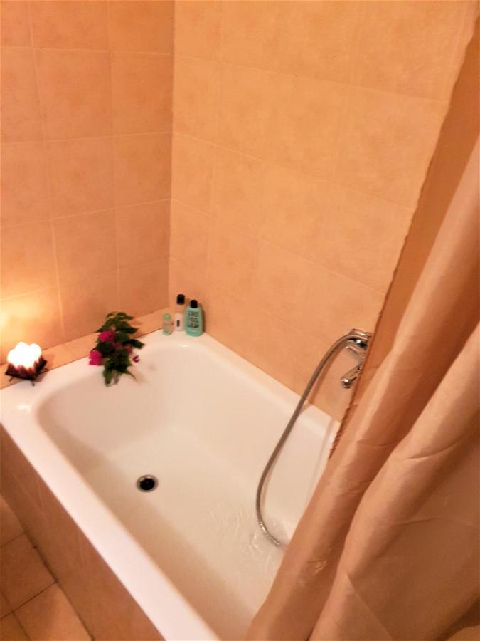 Appartamento House With Yard Subway 5Min Walk Atene Esterno foto